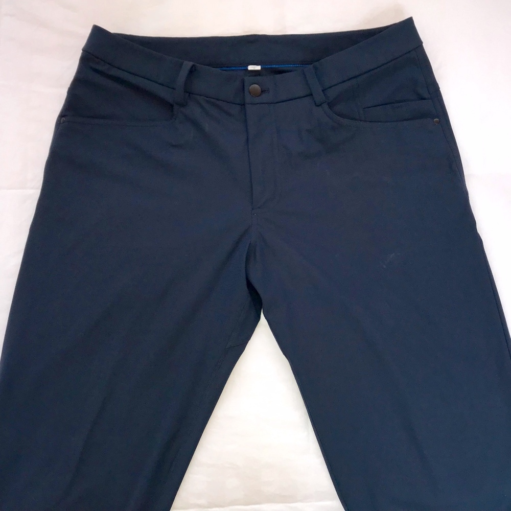 Men's Lululemon (ABC?)Travel Pant, Navy Blue sz 36